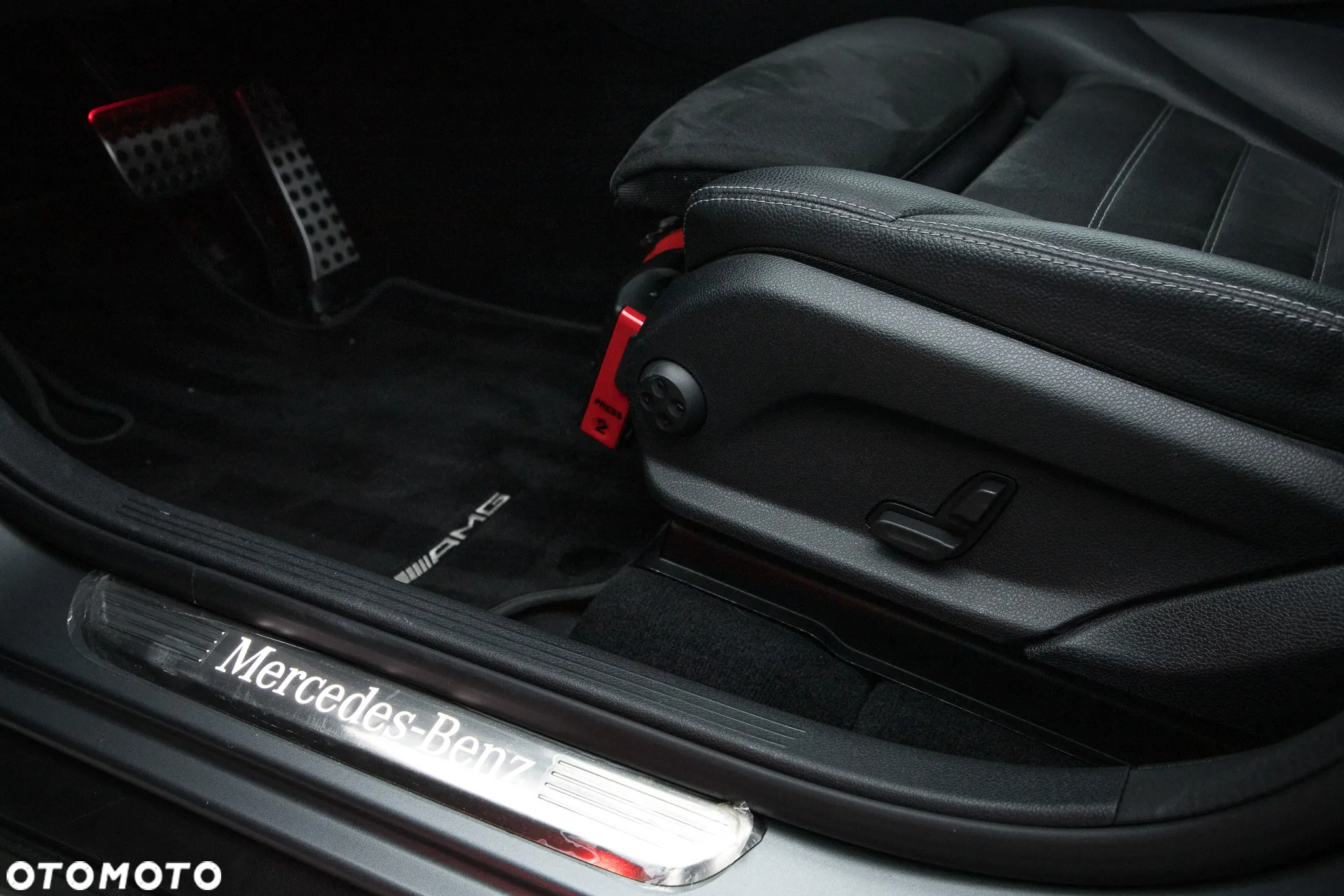 Mercedes-Benz GLC 350 d 4Matic 9G-TRONIC AMG Line - 20