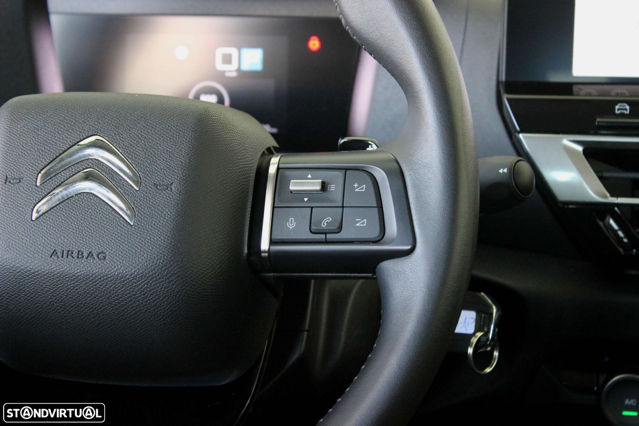 Citroën C4 X 1.2 PureTech Plus EAT8 - 18