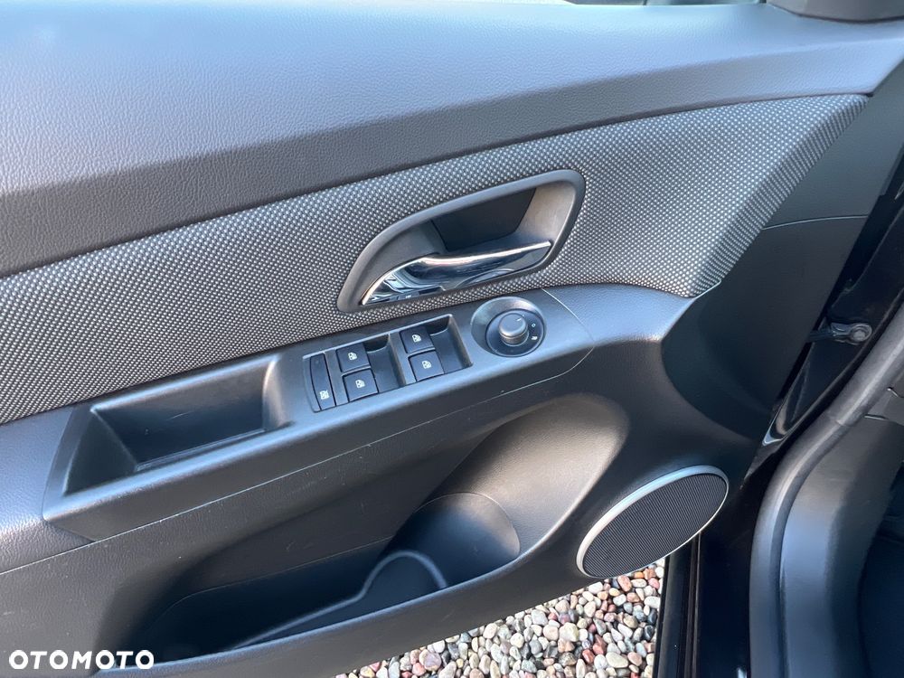 Chevrolet Cruze 1.4T LT+ - 27