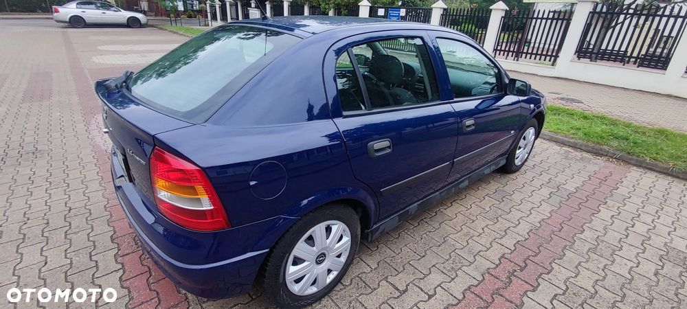 Opel Astra 1.4 Essentia - 8