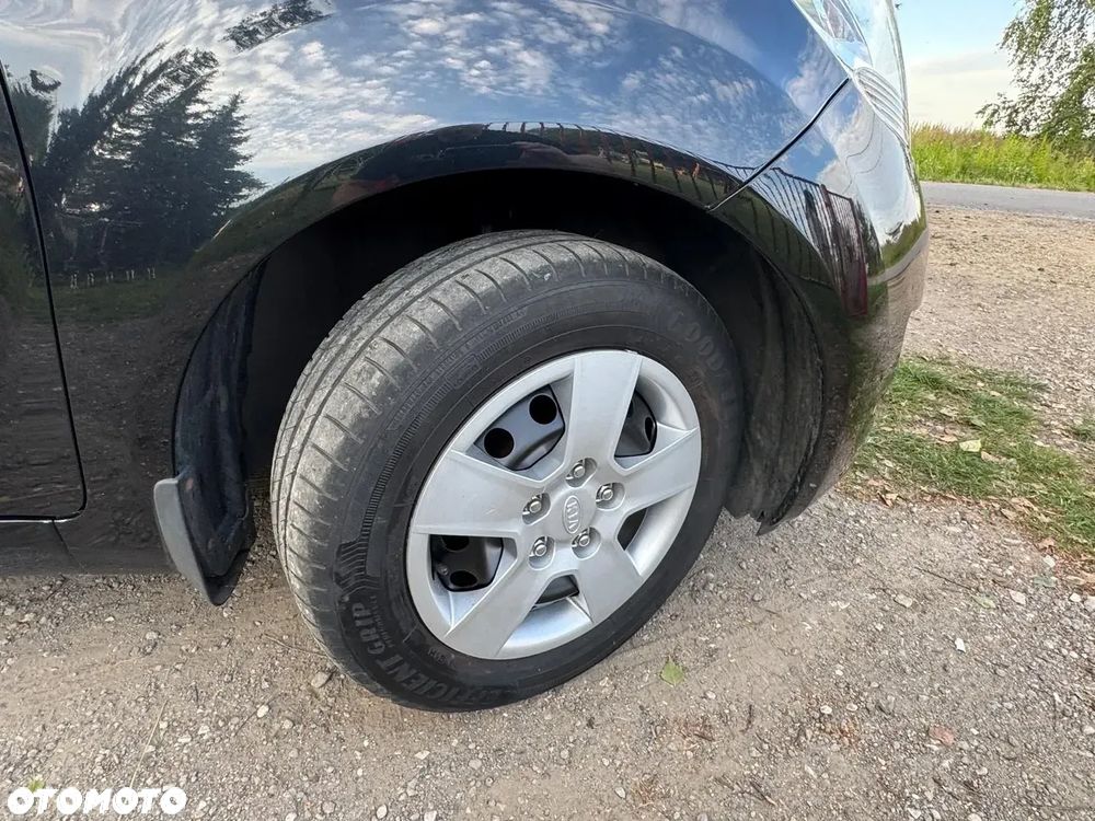 Kia Venga - 23