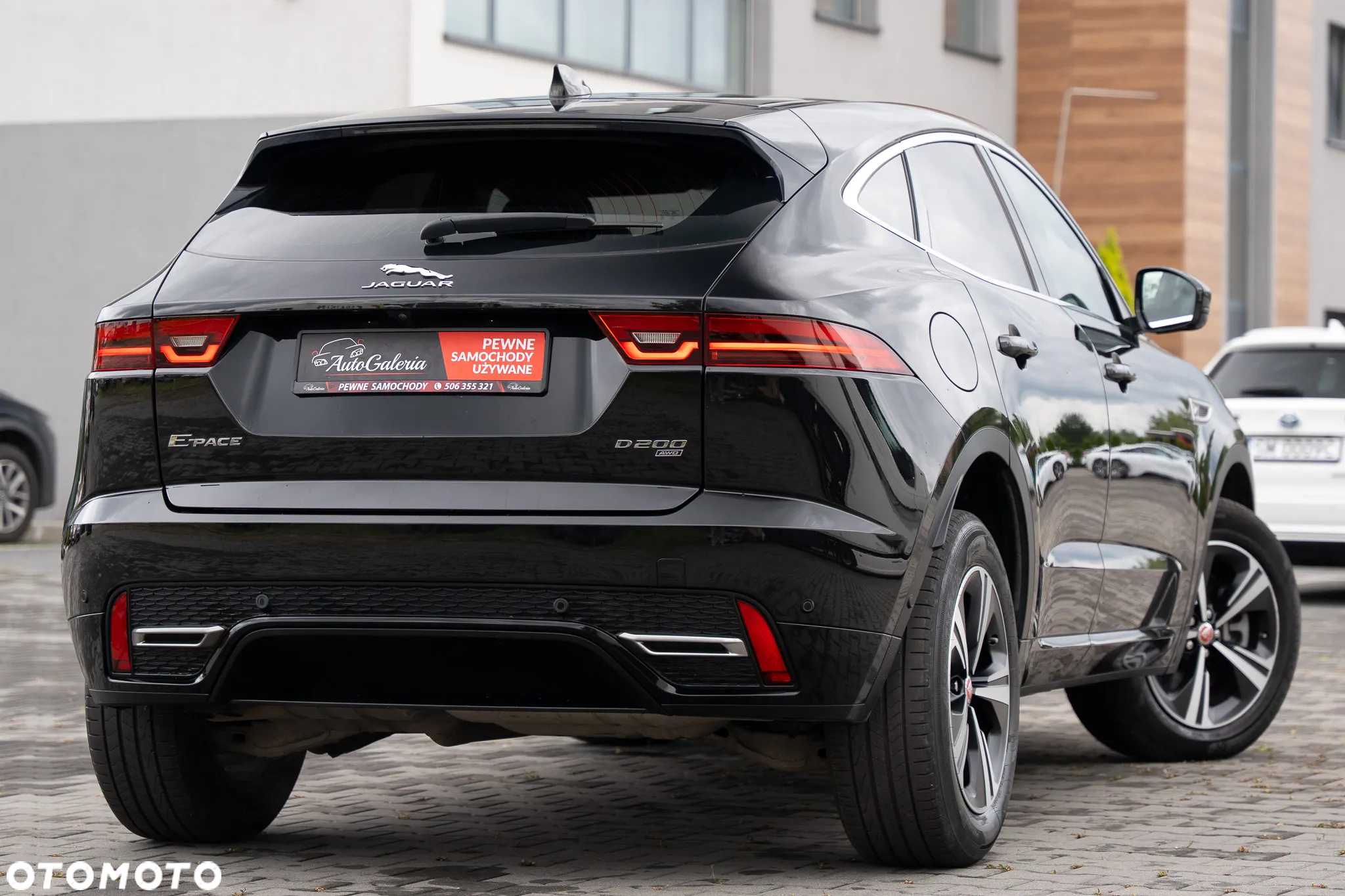 Jaguar E-Pace D200 AWD R-Dynamic - 10