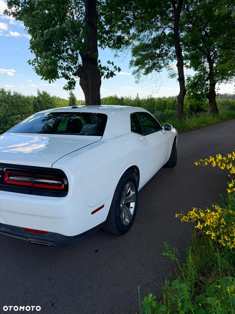 Dodge Challenger Automatik SXT Plus - 2