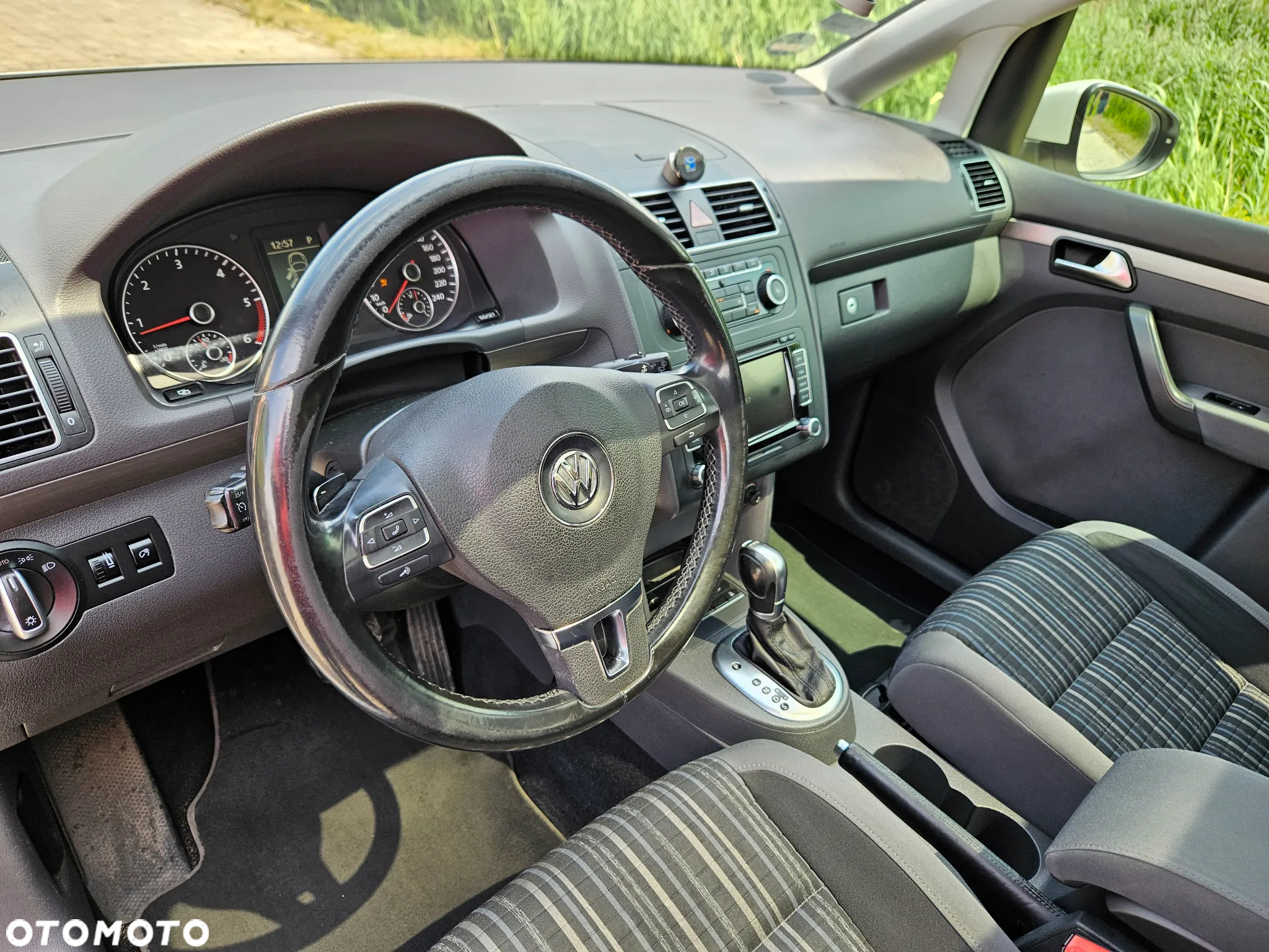 Volkswagen Touran 2.0 TDI DPF Cross DSG - 18
