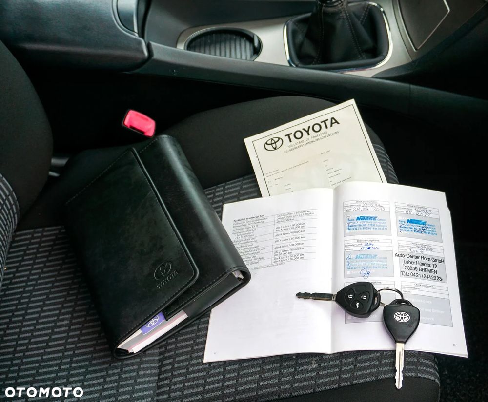 Toyota Avensis 1.8 Comfort - 10