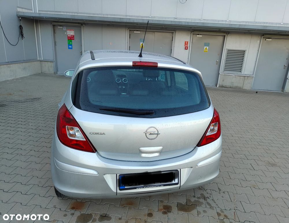 Opel Corsa 1.4 16V Cosmo - 5