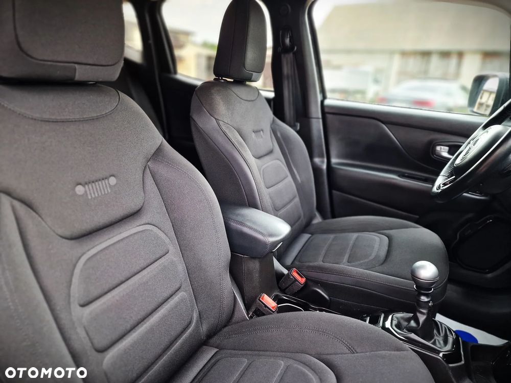 Jeep Renegade - 30