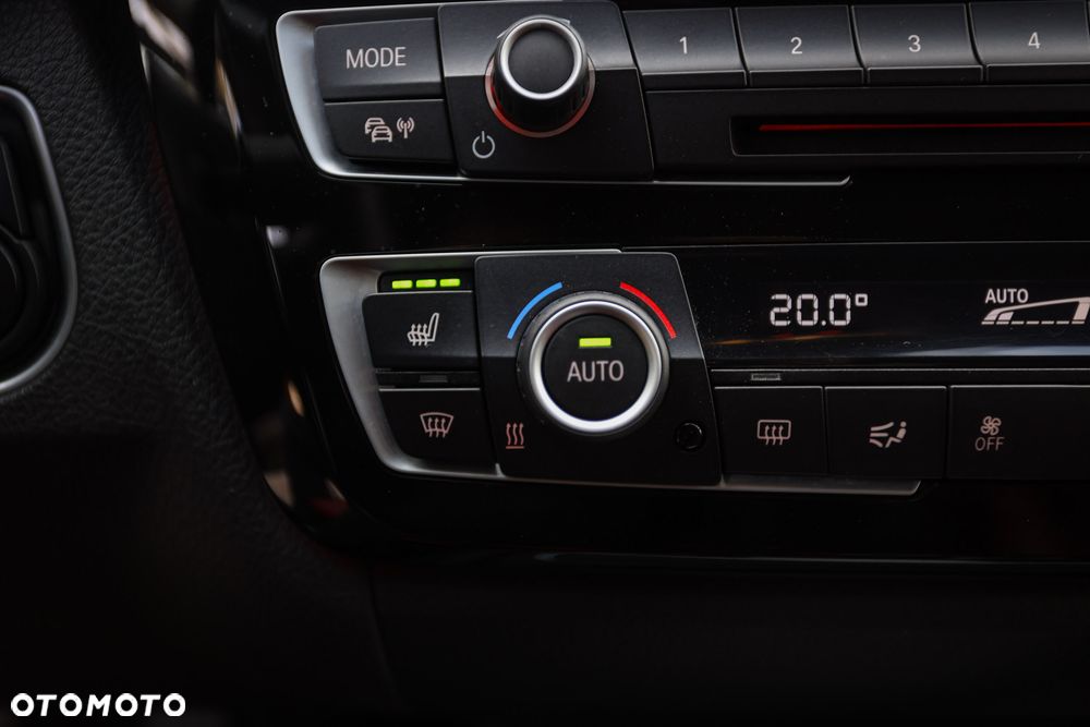 BMW Seria 3 320d xDrive Luxury Line sport - 38