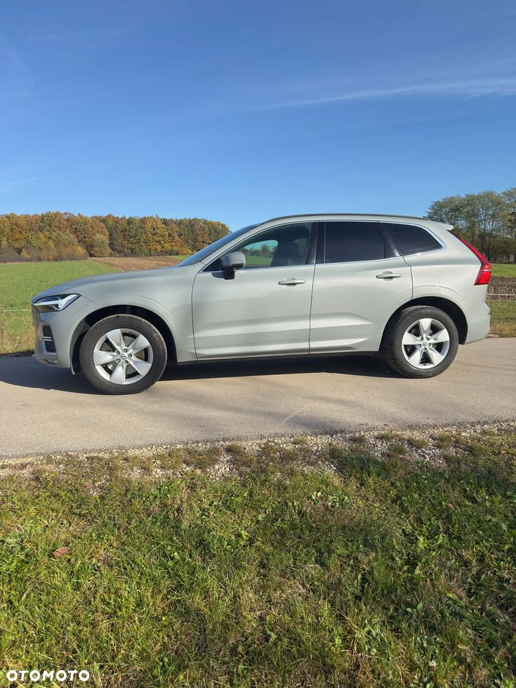 Volvo XC 60 B4 D Essential - 3