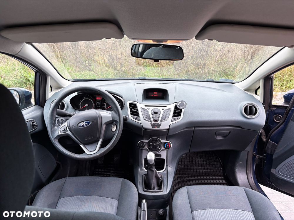 Ford Fiesta - 9