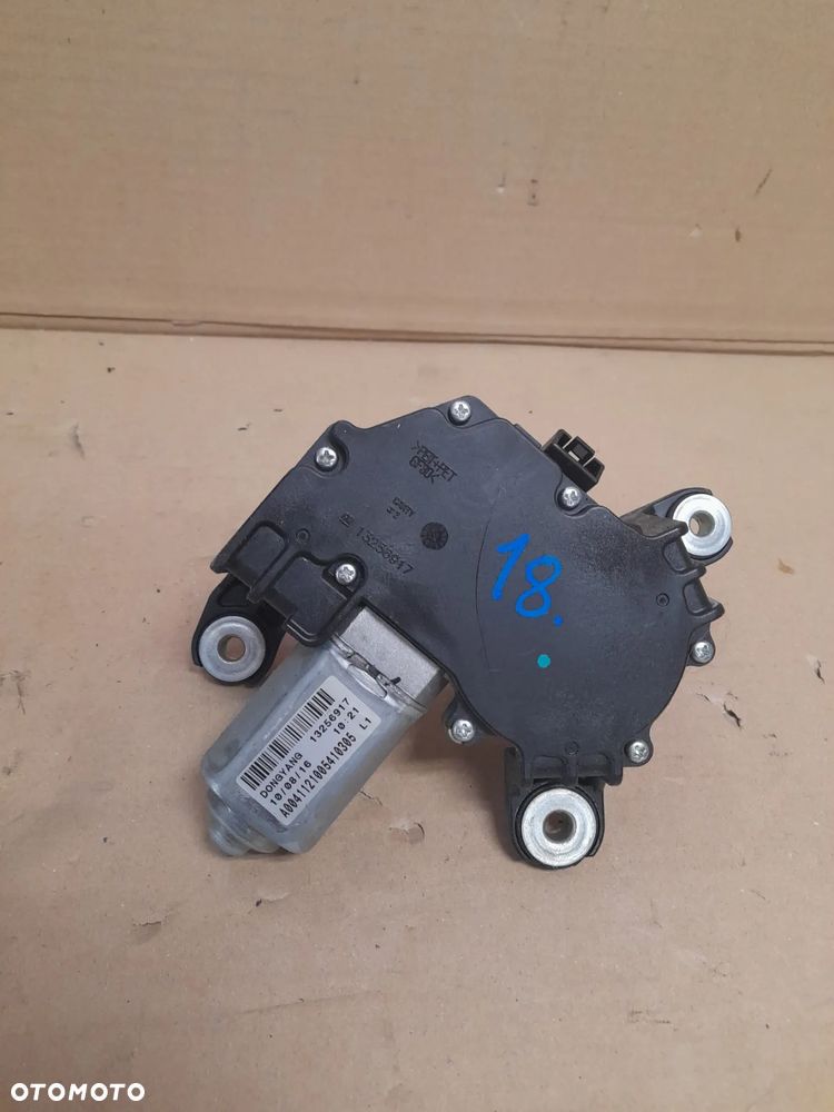 SILNICZEK WYCIERACZKI TYLNEJ OPEL ASTRA J nr 13256917 - 1