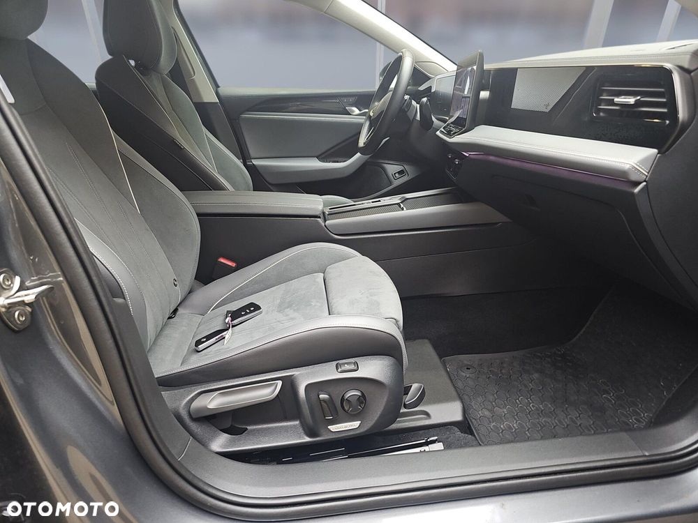 Volkswagen Passat - 11