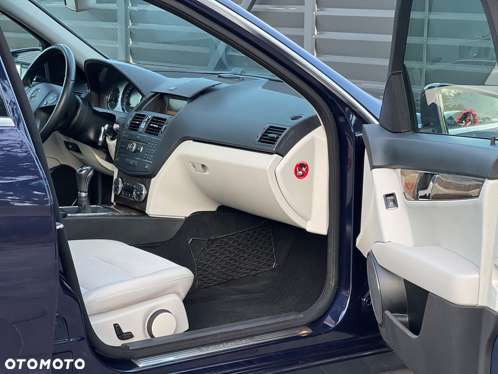 Mercedes-Benz Klasa C 200 Kompressor Avantgarde - 25