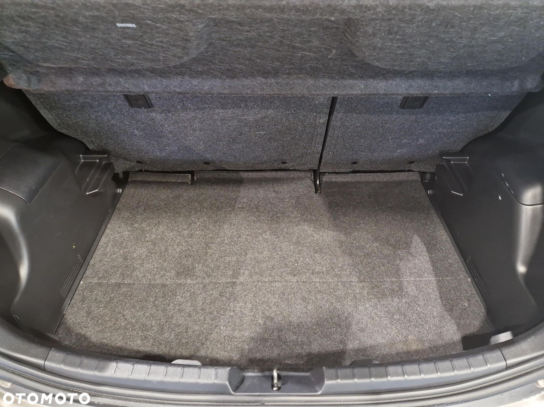 Toyota Yaris 1.33 Selection Platinum - 11