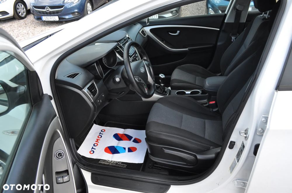 Hyundai i30 1.4 Fifa World Cup Edition - 12