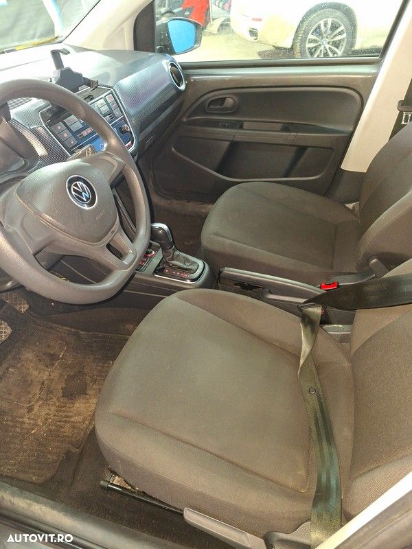 Volkswagen up! - 9