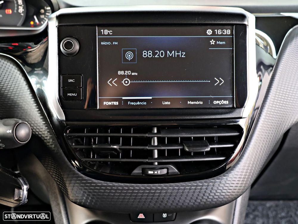 Peugeot 208 1.6 BlueHDi Style - 59