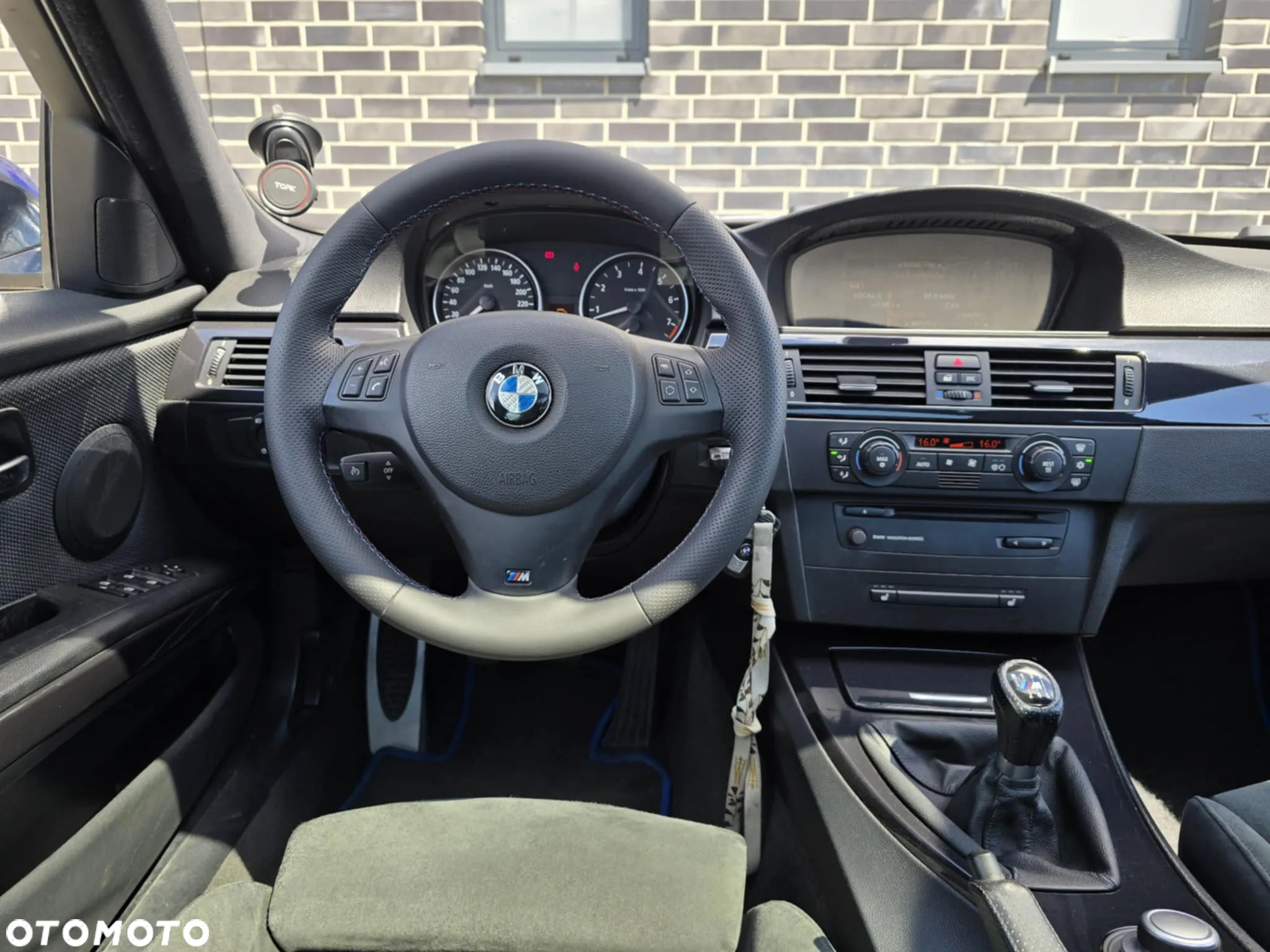BMW Seria 3 330i Touring - 27