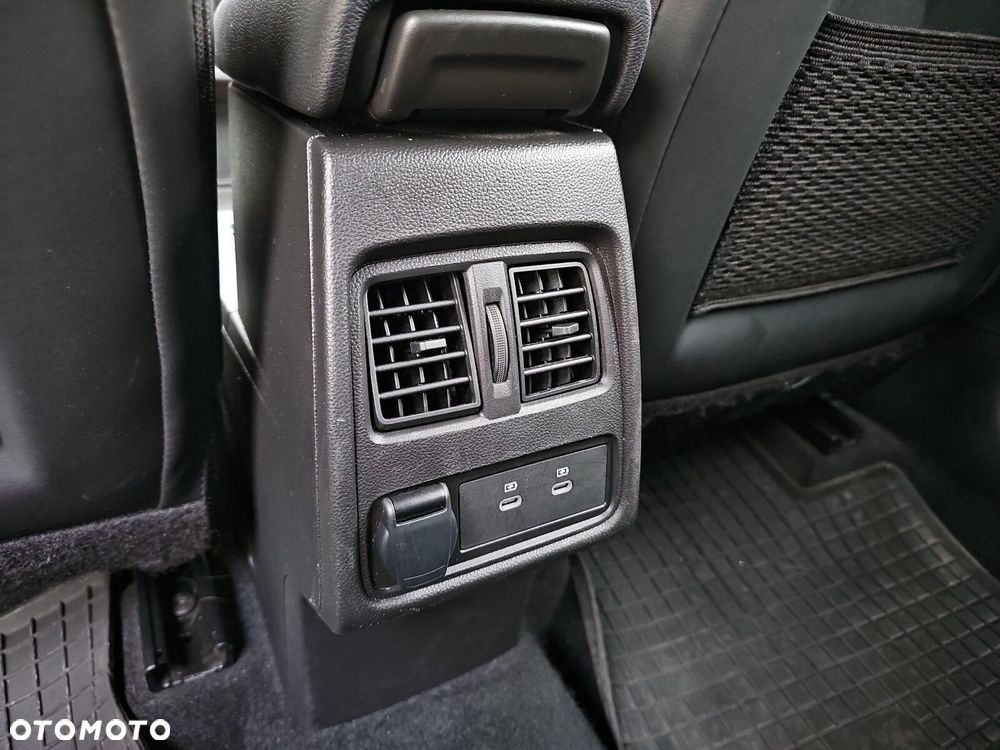 Renault Captur - 26