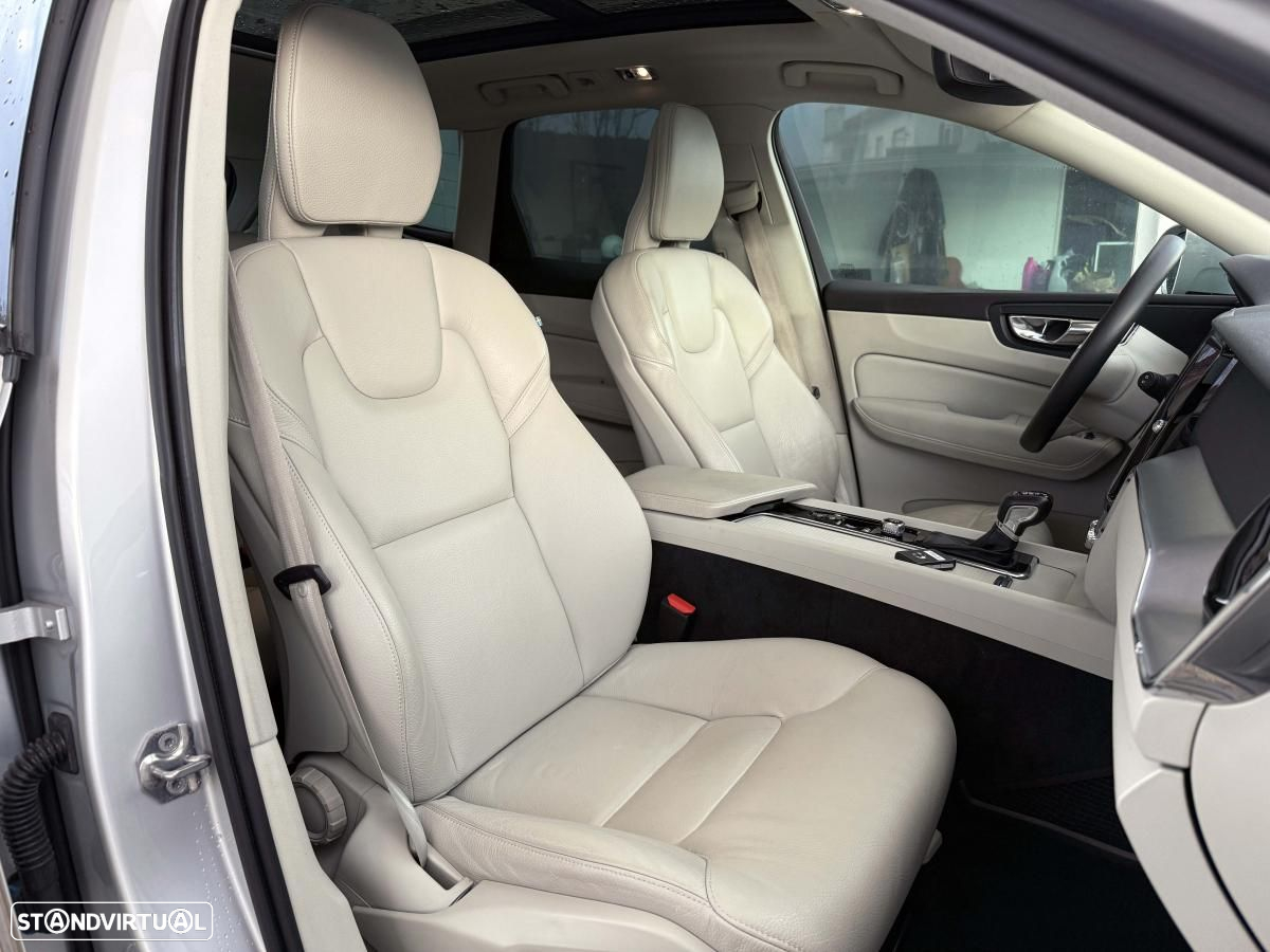 Volvo XC 60 2.0 D4 Momentum Plus Geartronic - 32