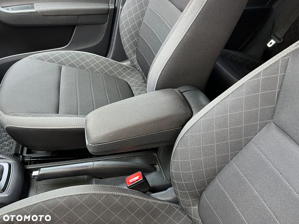 Skoda Fabia 1.0 TSI Style Color DSG - 34