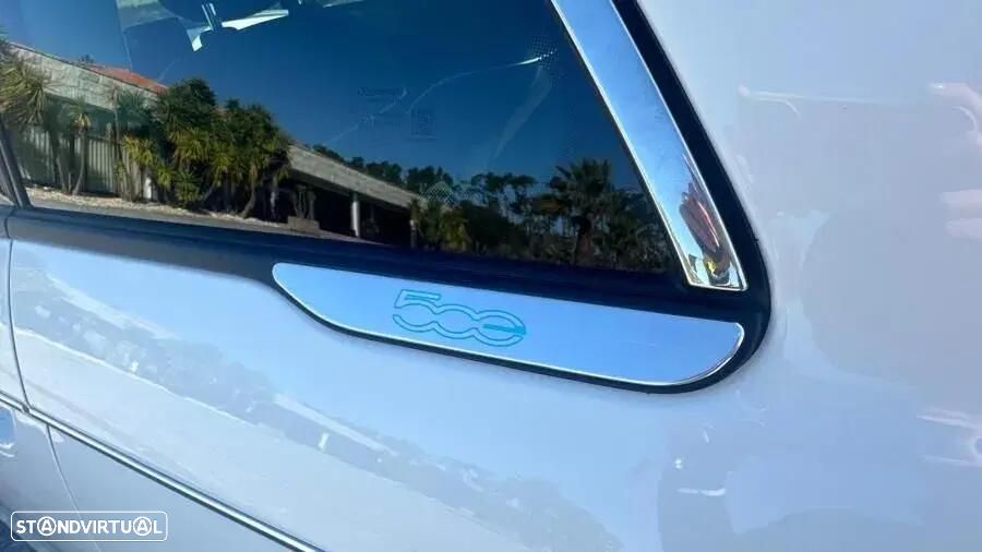 Fiat 500e 42 kWh Icon — fotografia 11