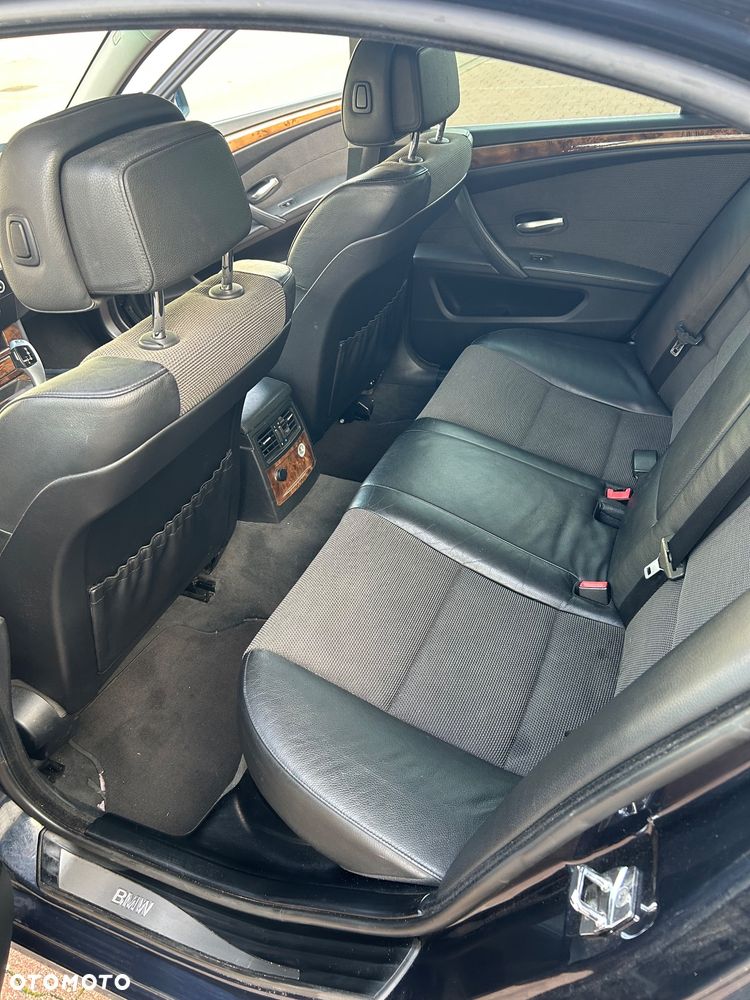 BMW Seria 5 520i - 12