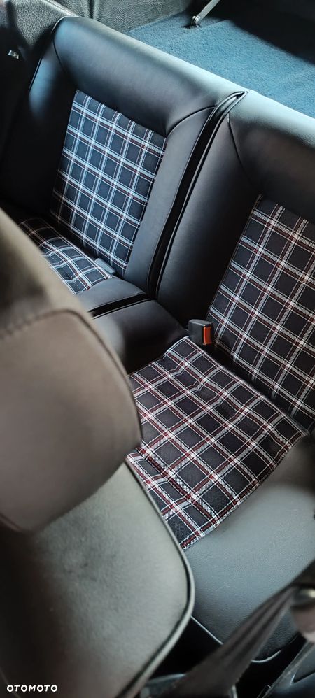 Volkswagen Golf - 9