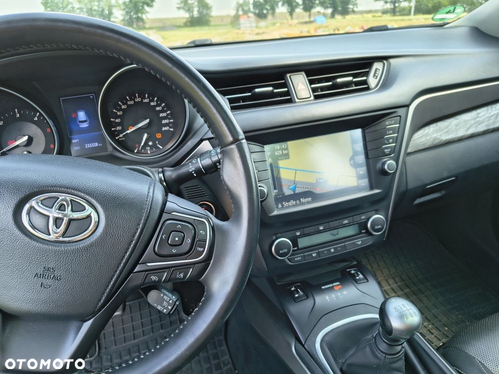 Toyota Avensis - 5