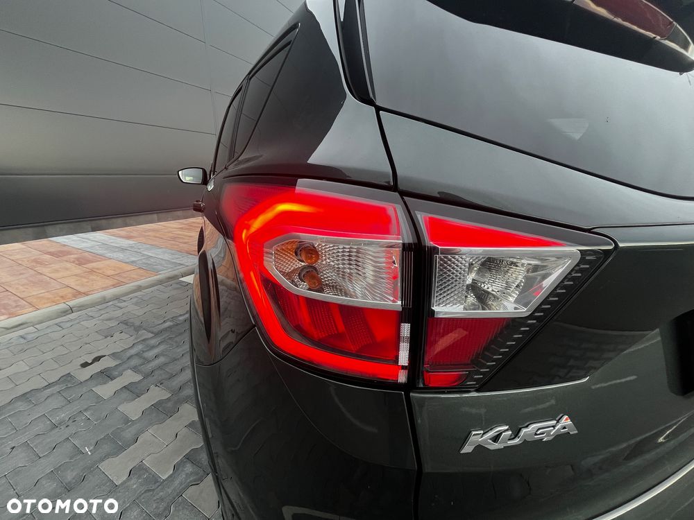 Ford Kuga 1.5 EcoBoost 2x4 ST-Line - 16