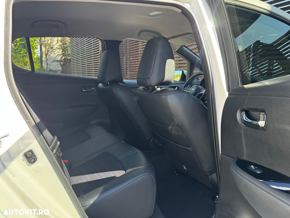 Nissan LEAF - 25