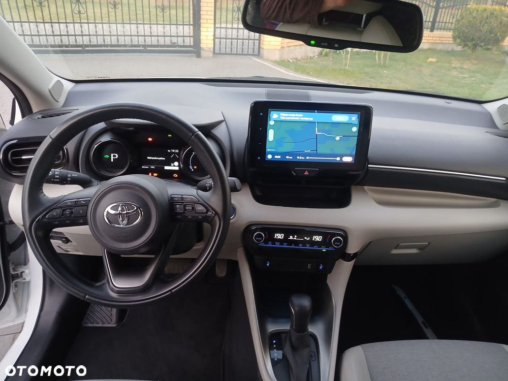 Toyota Yaris Hybrid 1.5 Style - 14