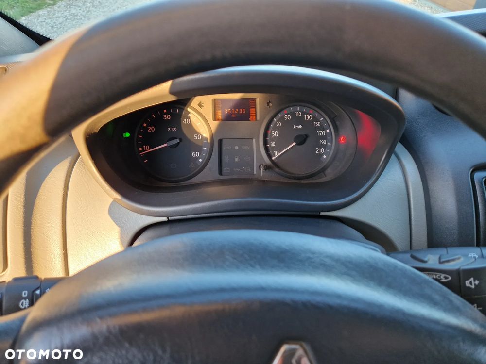 Renault Trafic - 15