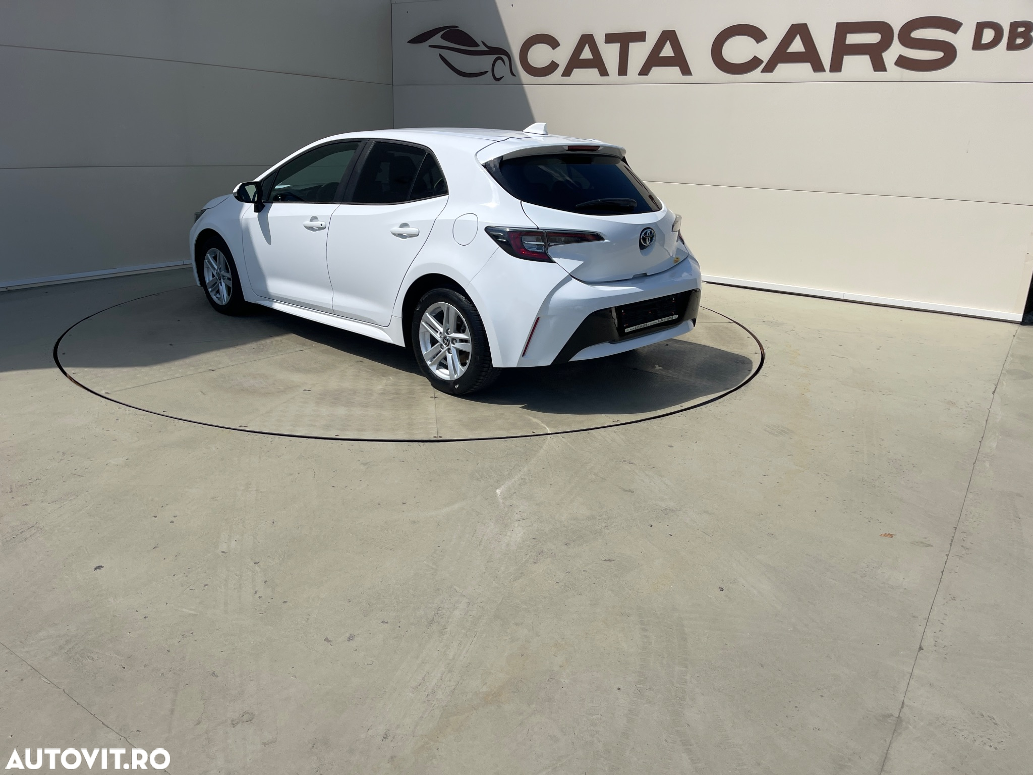 Toyota Corolla 1.8 Hybrid Comfort - 10
