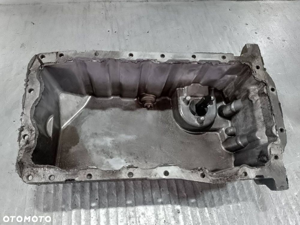 MISKA OLEJOWA VW TRANSPORTER T5 038103603AD 1.9 TDI - 6