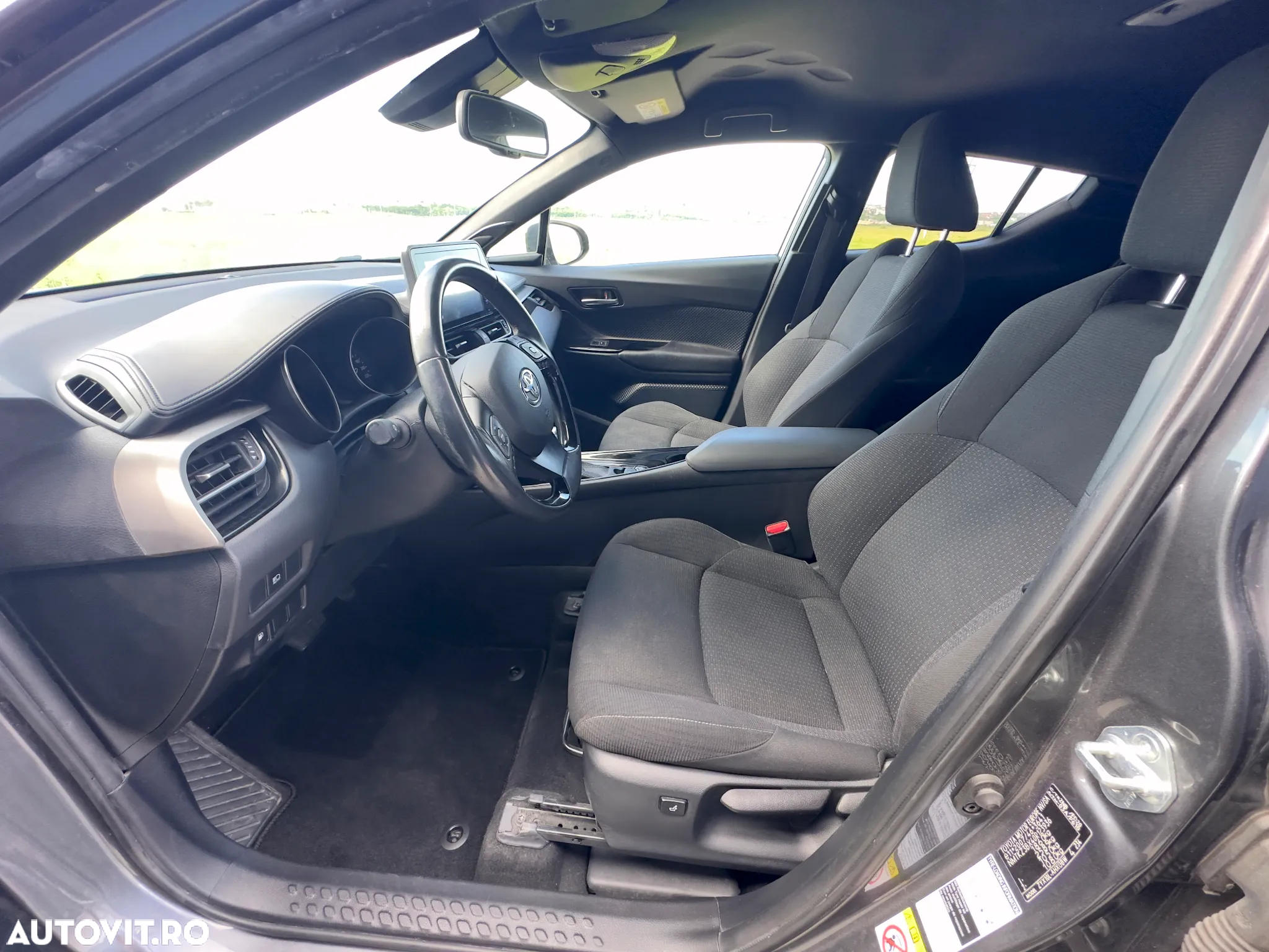 Toyota C-HR 1.8 HEV 140 CP 4x2 CVT Exclusive - 11
