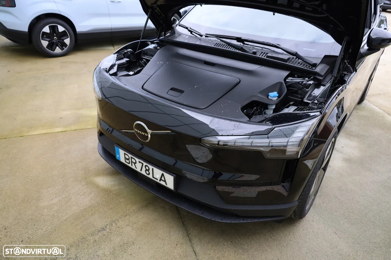 Volvo EX30 69 kWh Single Motor Extended Range Plus - 29