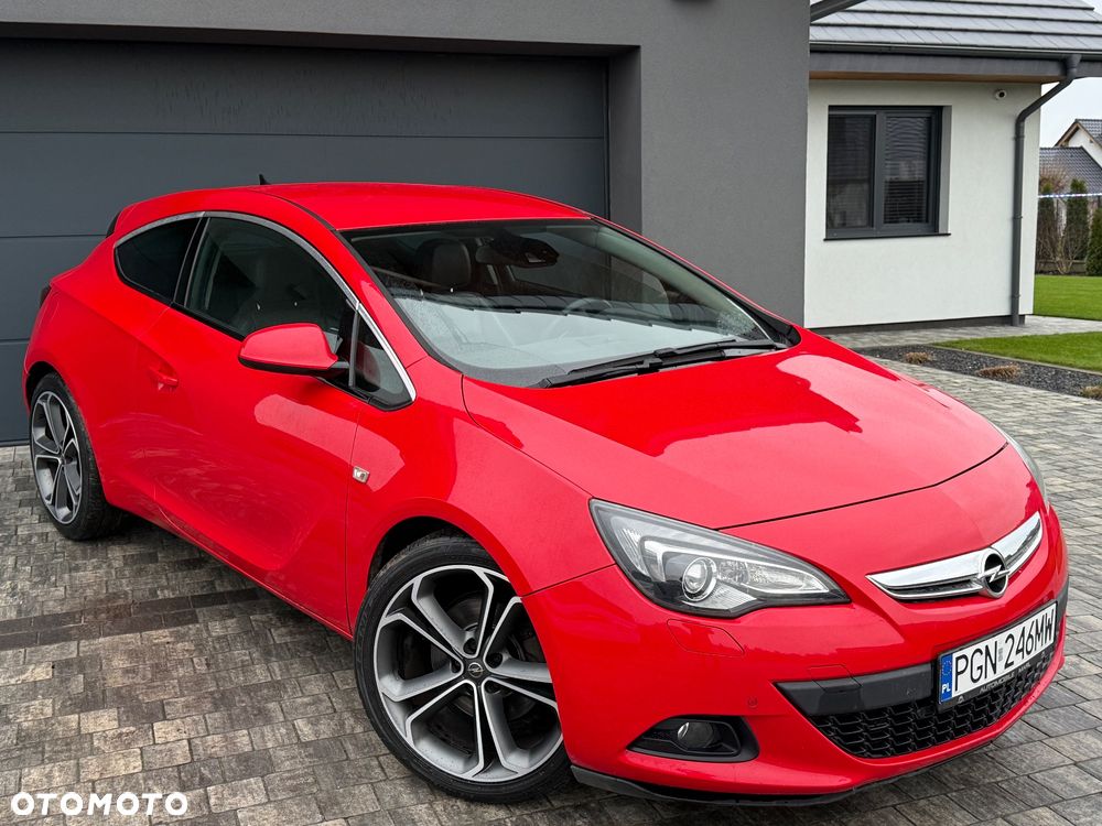 Opel Astra 1.6 Turbo Cosmo - 1