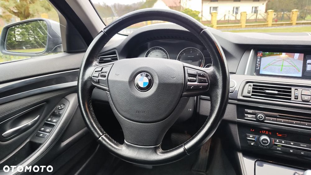 BMW Seria 5 520d - 27