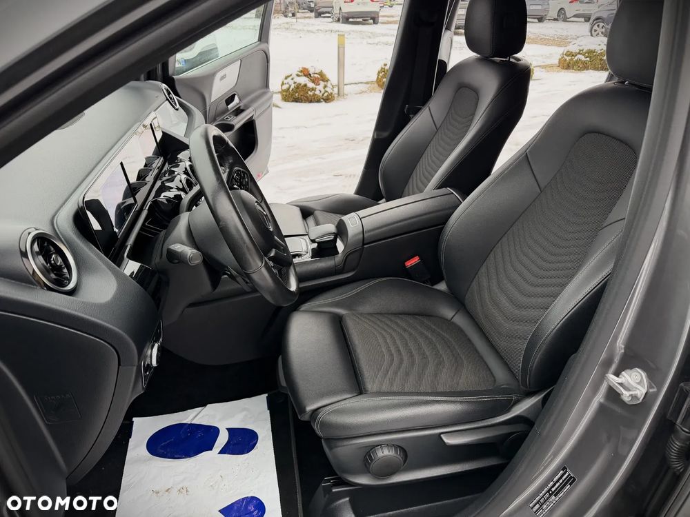 Mercedes-Benz Klasa B 180 7G-DCT Progressive - 28