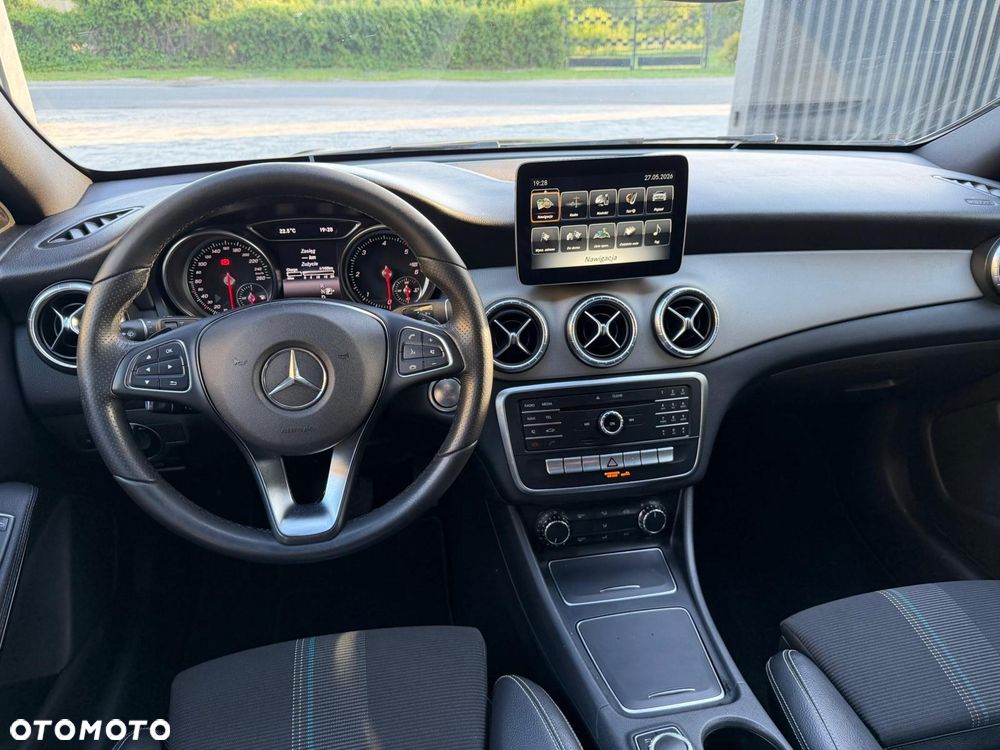 Mercedes-Benz CLA 200 d 7G-DCT AMG Line - 7