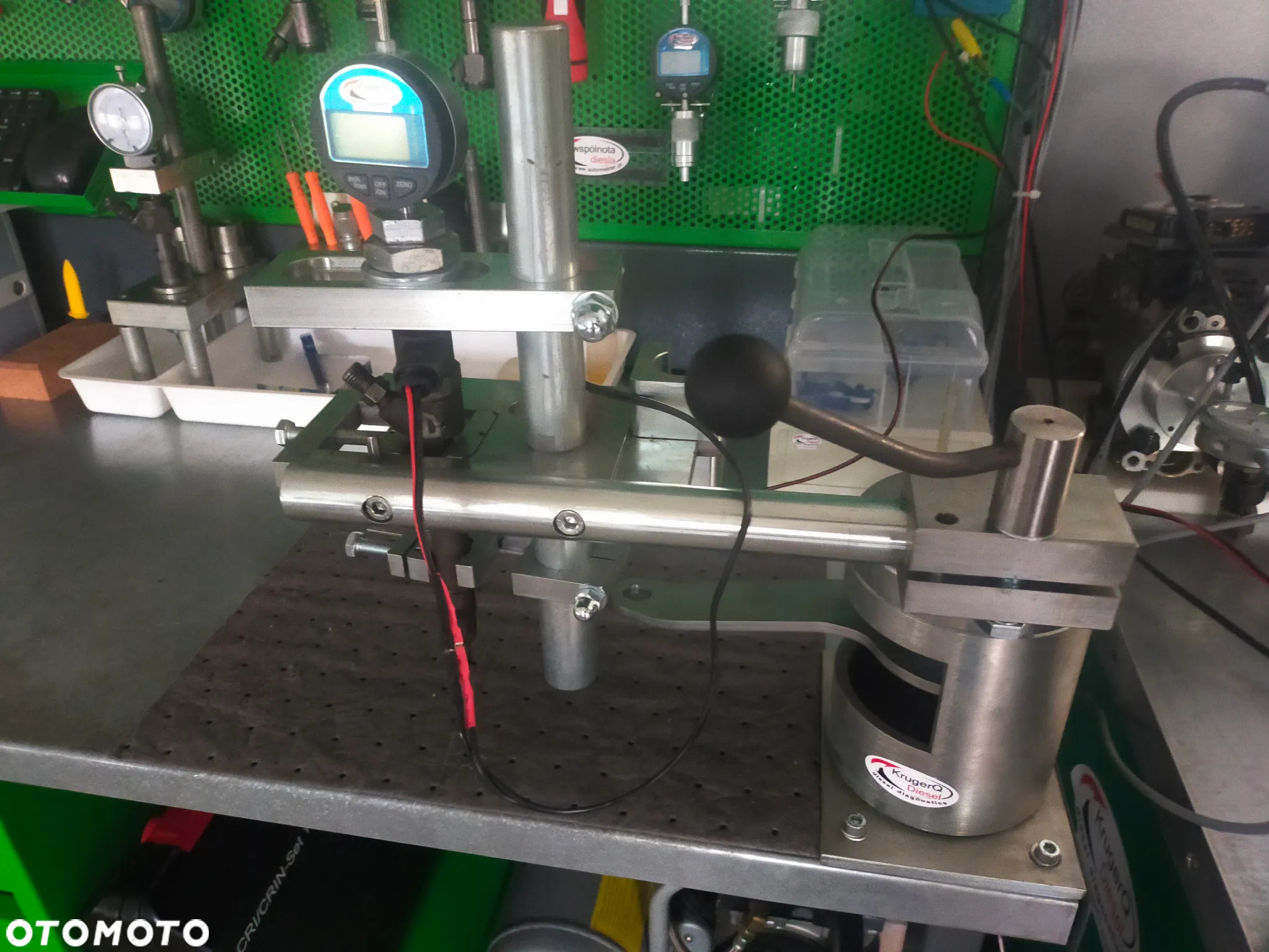 EPS 100 tester wtryskiwaczy Bosch . 0684200704 TCR 5001 - 14