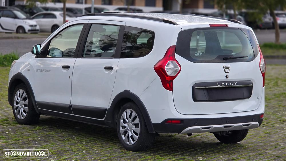Dacia Lodgy 1.5 dCi Stepway 7L - 15