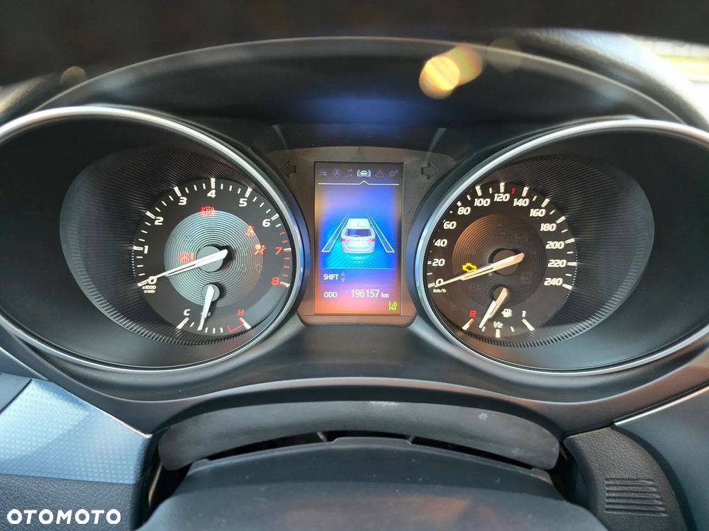 Toyota Avensis 1.8 Premium - 24