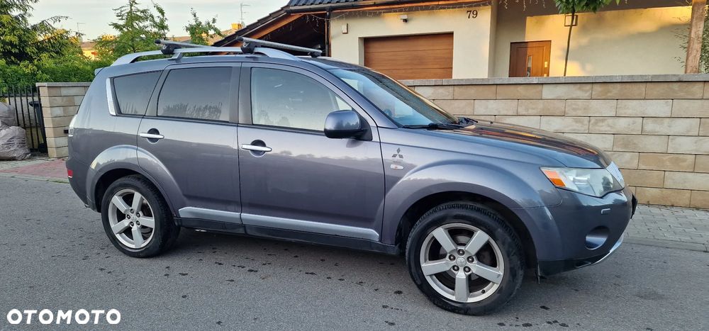 Mitsubishi Outlander 2.0 DID Intense - 2