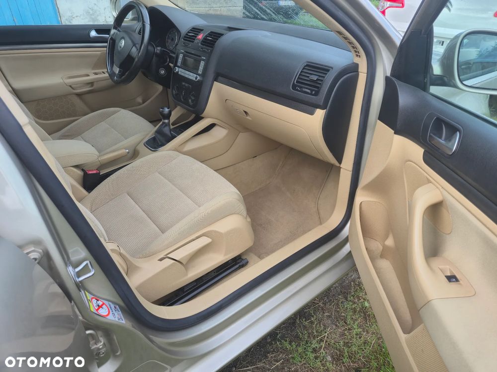 Volkswagen Golf V 1.6 Comfortline - 5