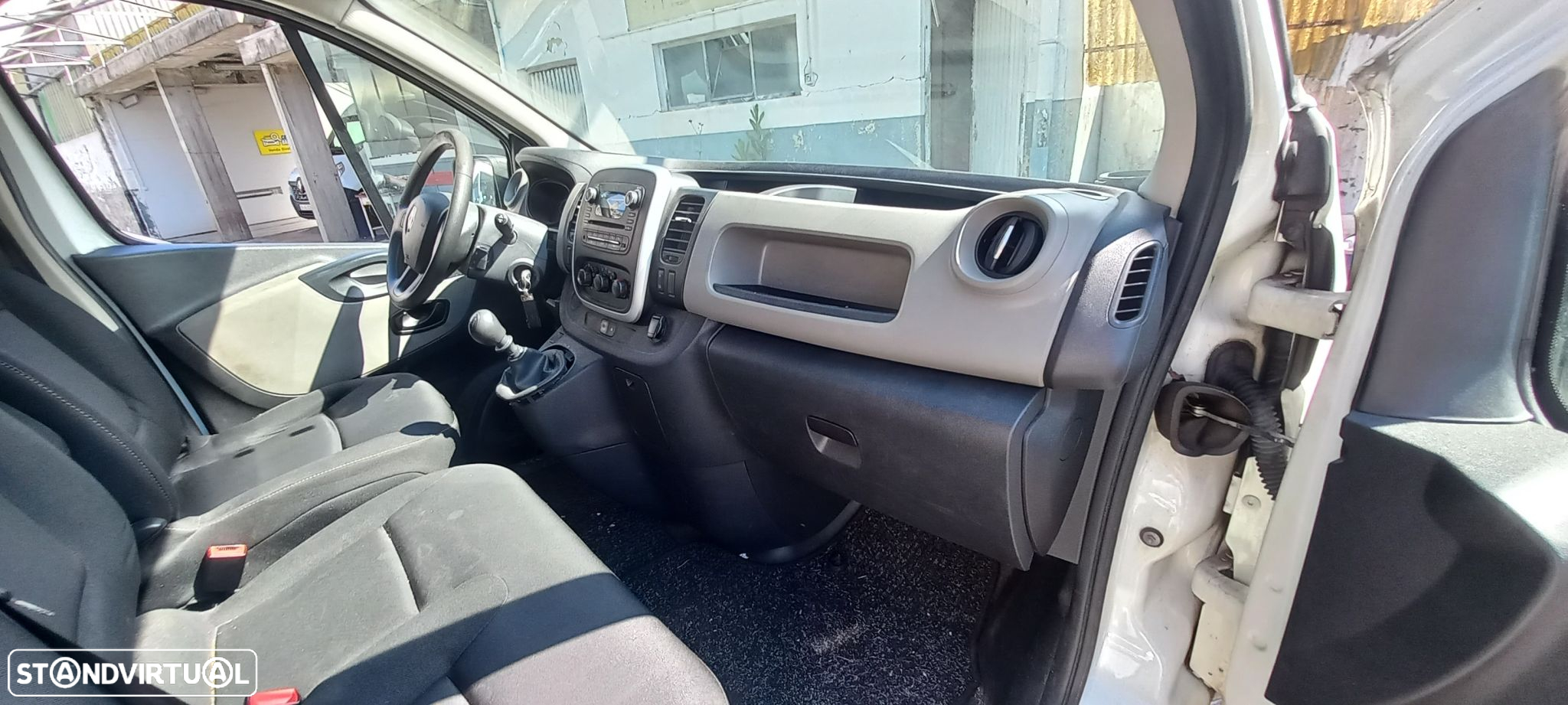 Renault Trafic 1.6 dCi L2H1 1.2T - 14