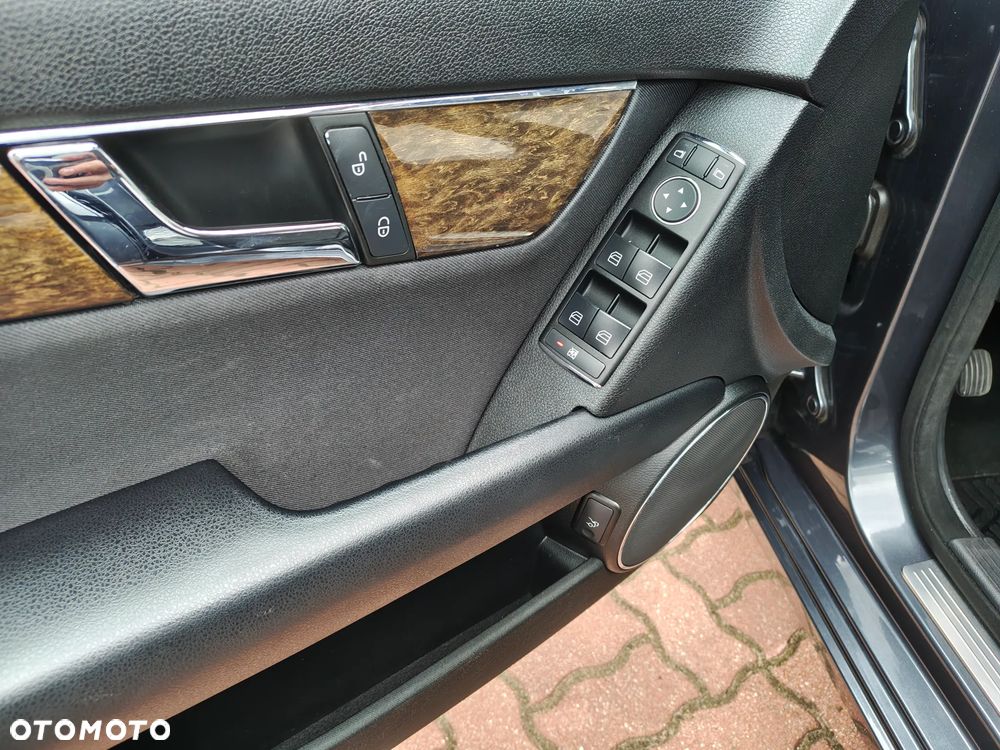 Mercedes-Benz Klasa C 200 Kompressor Automatik Elegance - 34
