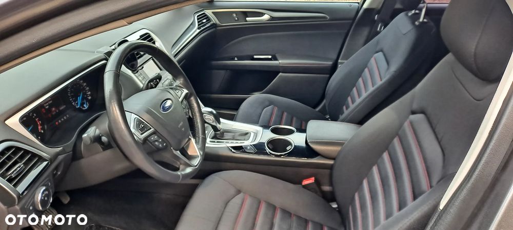 Ford Fusion - 7