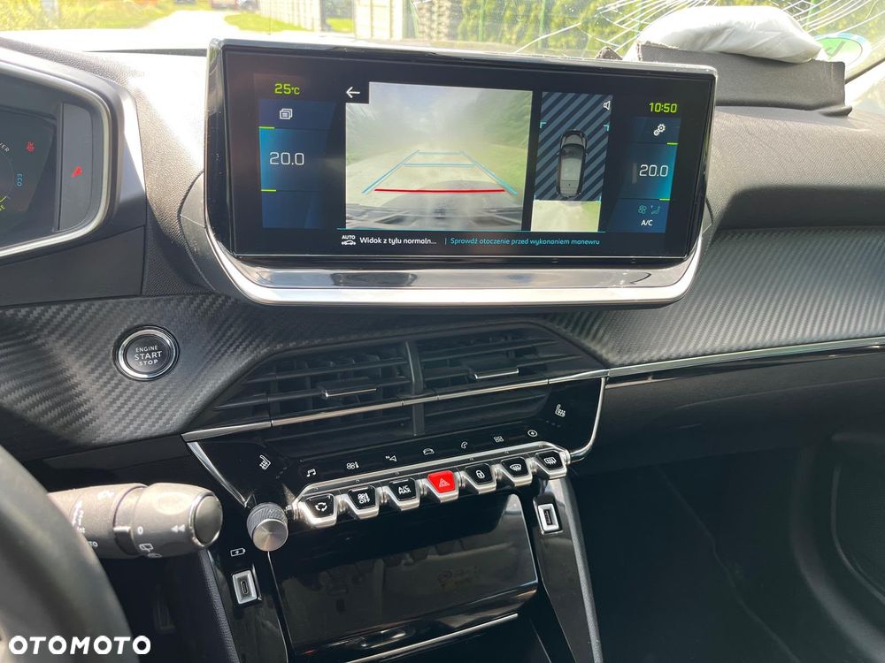 Peugeot 208 - 13